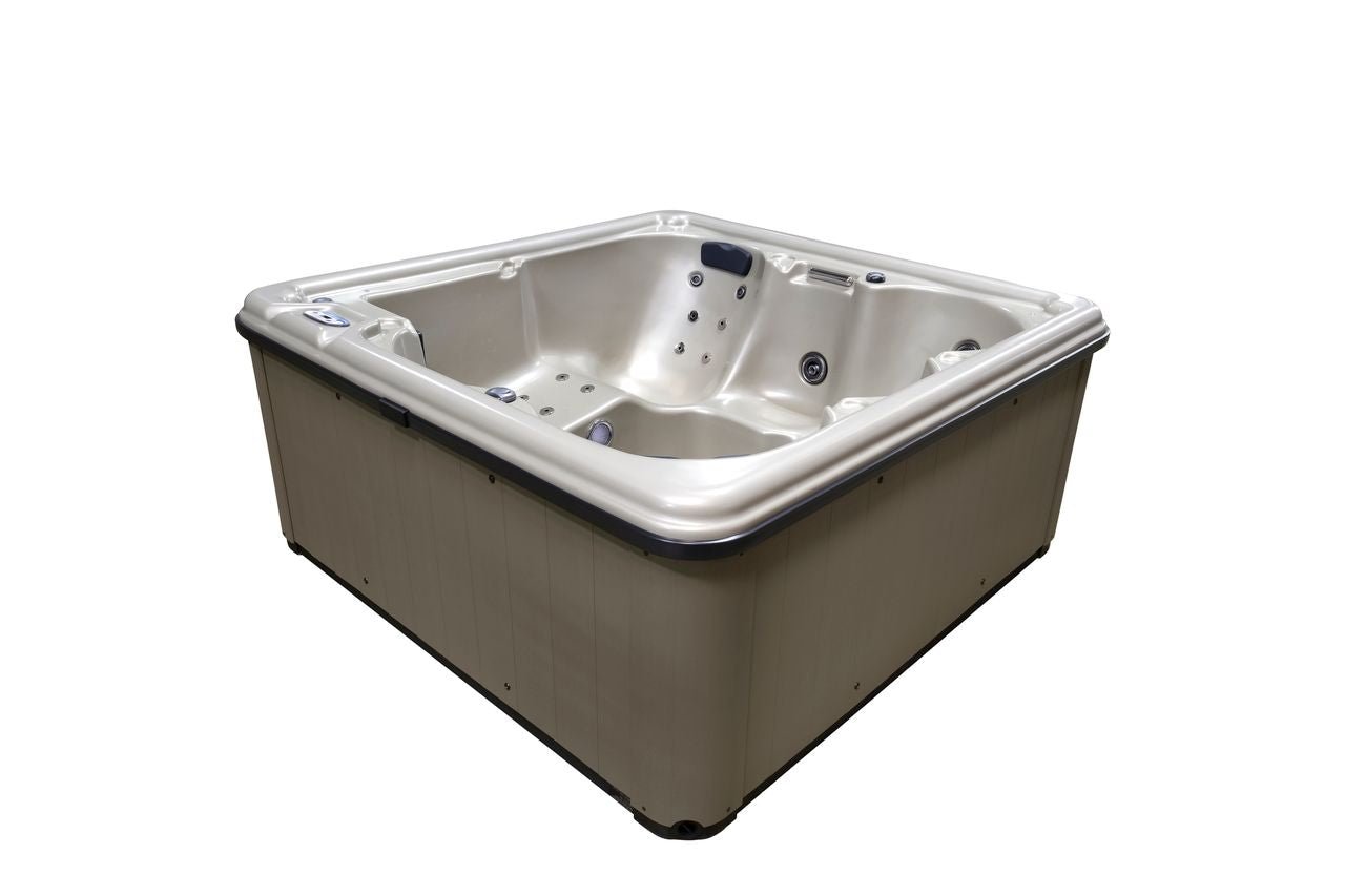 Supreme Plug N' Play Spa - Echelon Living Co. LLC